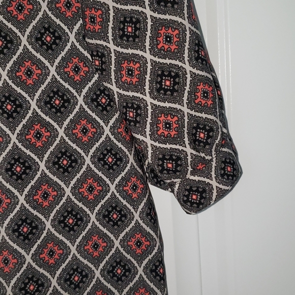 Ann Taylor Women's Blouse - Picture 3 of 6